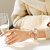 マイク・コーズ（MICHAEL KORS）宋祖児の同じたデザインの腕时计の女性钢制バラ色の时计は欧米のファンシーである。彼女のクレスベストはMK 3858です。